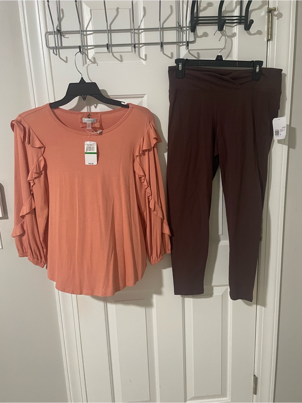 Women’s Coral Ruffle Sleeve Top by cupio  large brown leggings  new